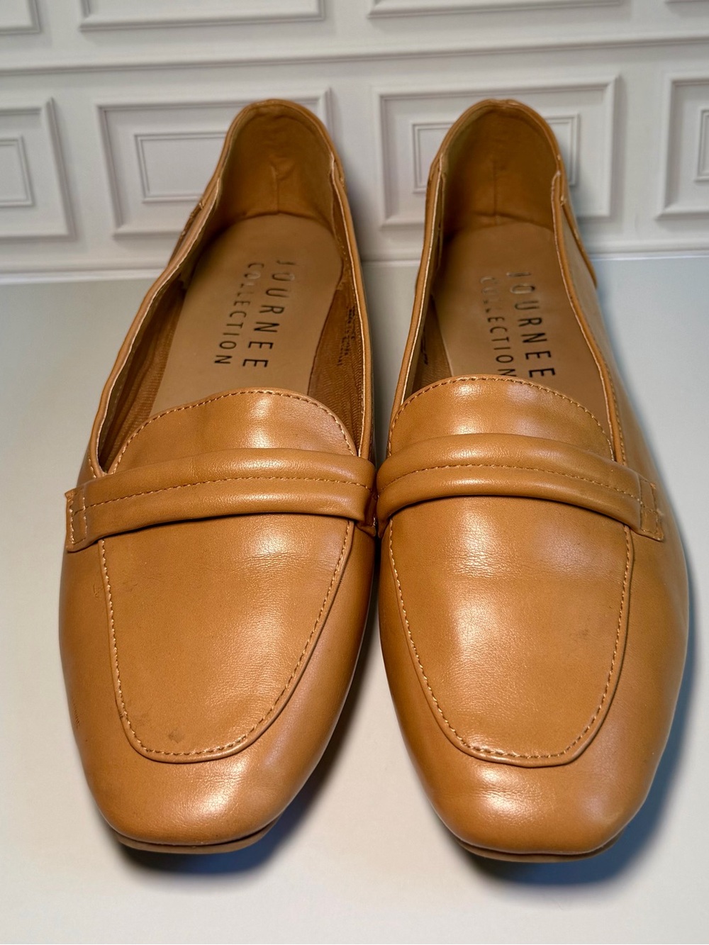 Journee Collection Tan Loafers Flats Women’s Size 8 Slip On Shoes